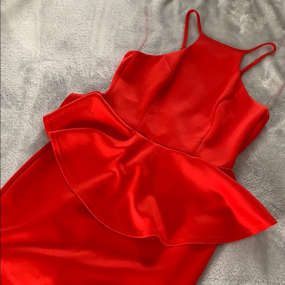 Red Dress, Open Back - Picture 7 of 8